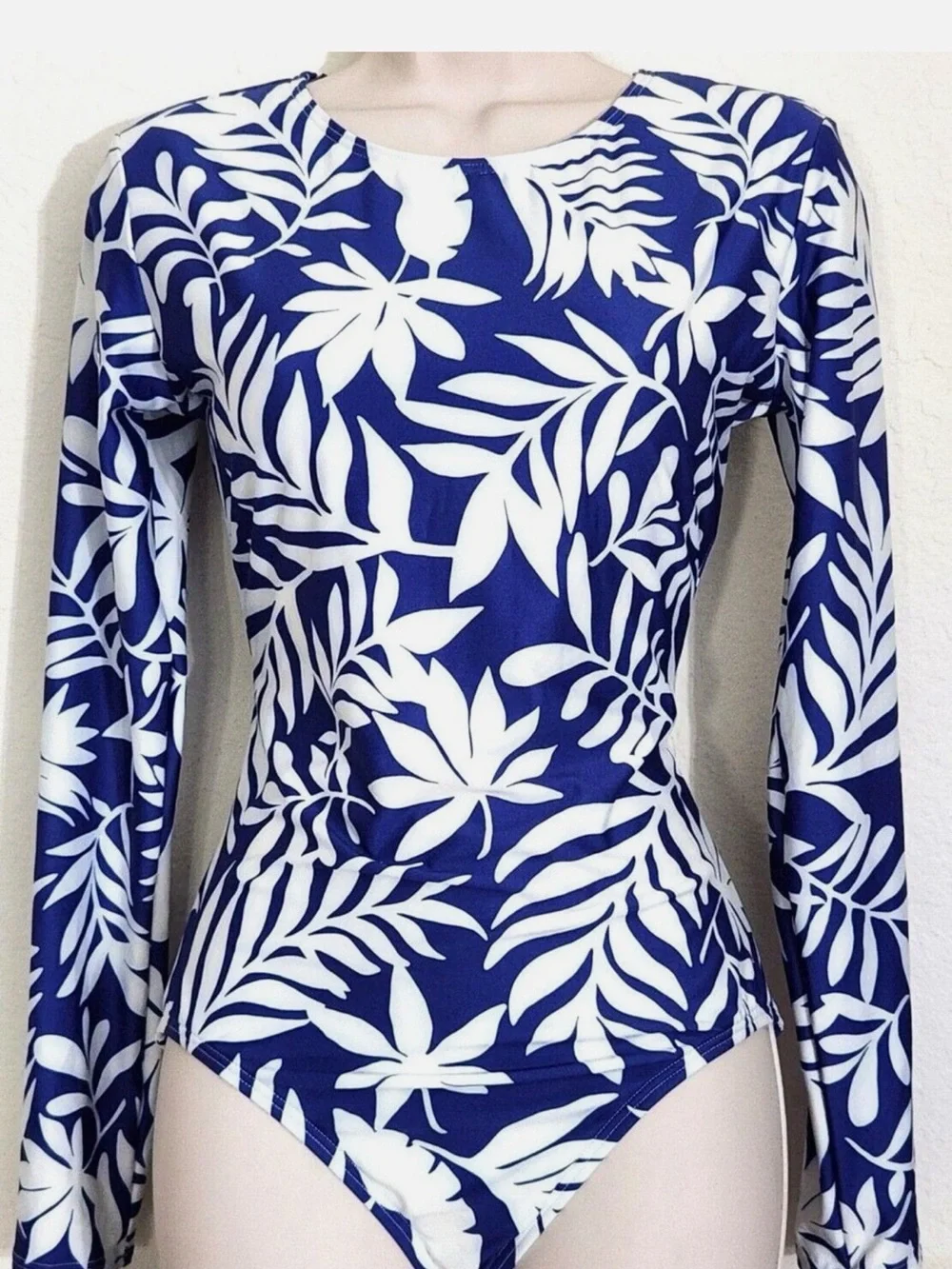 KATE SPADE LONG SLEEVE PADDLE SWIMSUIT BACK ZIP RASH GUARD BLUE BERRY